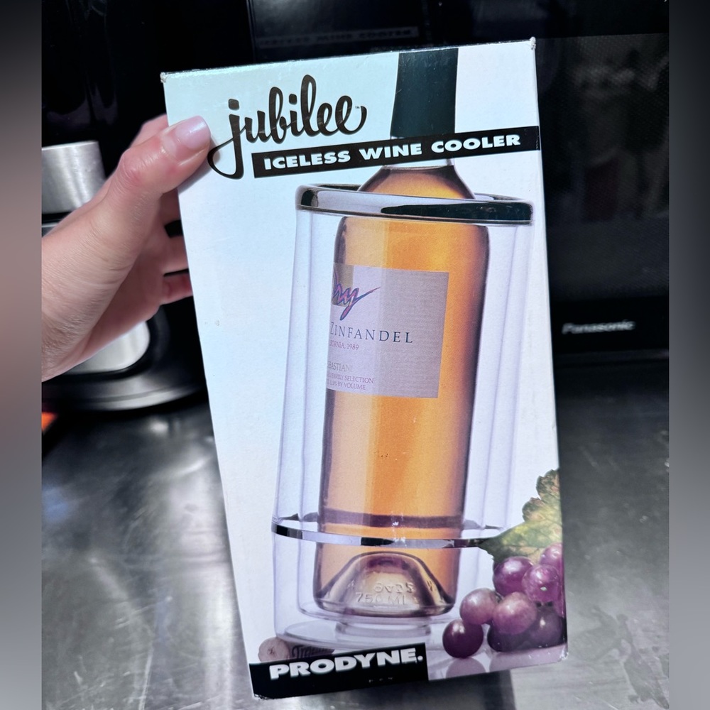 Prodyne Jubilee acrylic iceless wine cooler